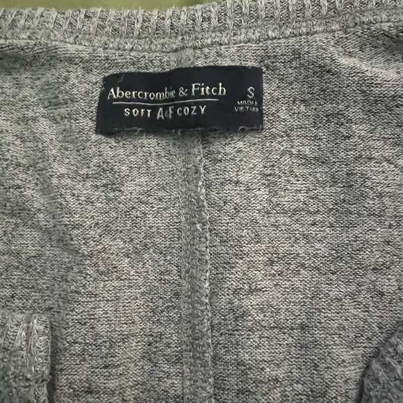 Abercrombie and fitch grey sweater with buttons size small - Picture 3 of 3